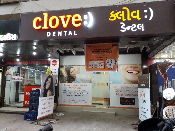 30 Ways top dentist in Dwarka Can Make You Invincible